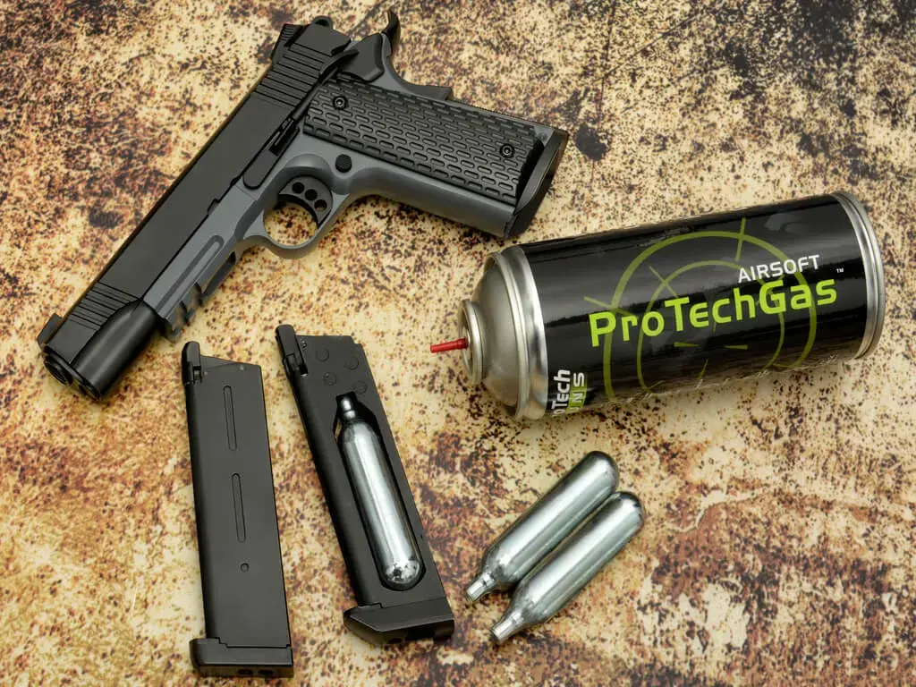 Airsoft Tabanca İçin CO2 mi Green Gas mı?