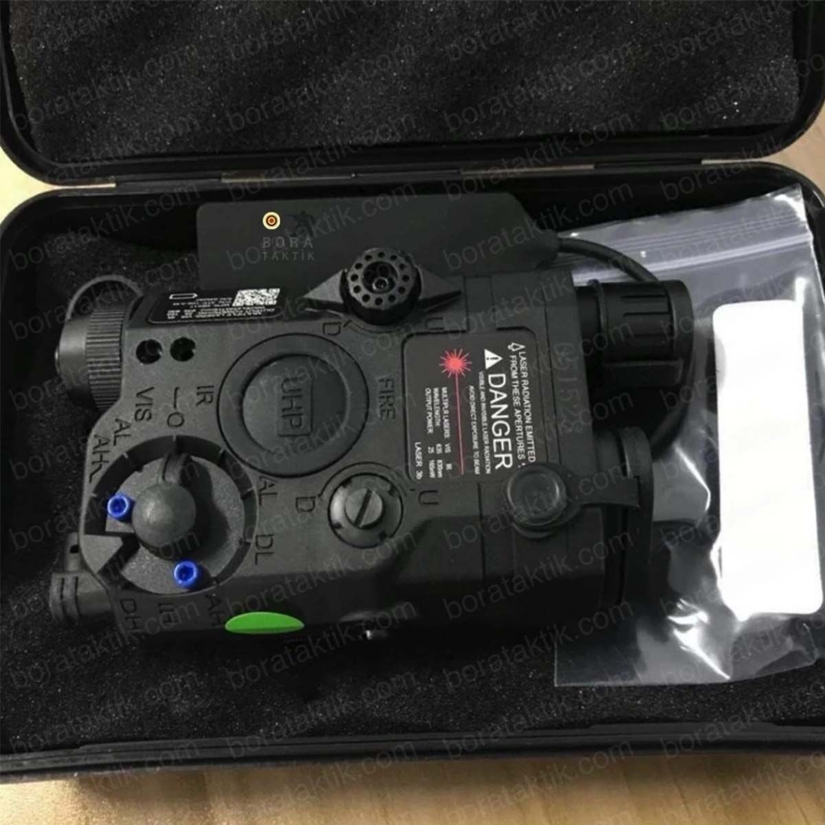 PEQ-15 LA5C Nişangah: Kırmızı/Yeşil Lazer, IR ve Taktik Fener (Picatinny)